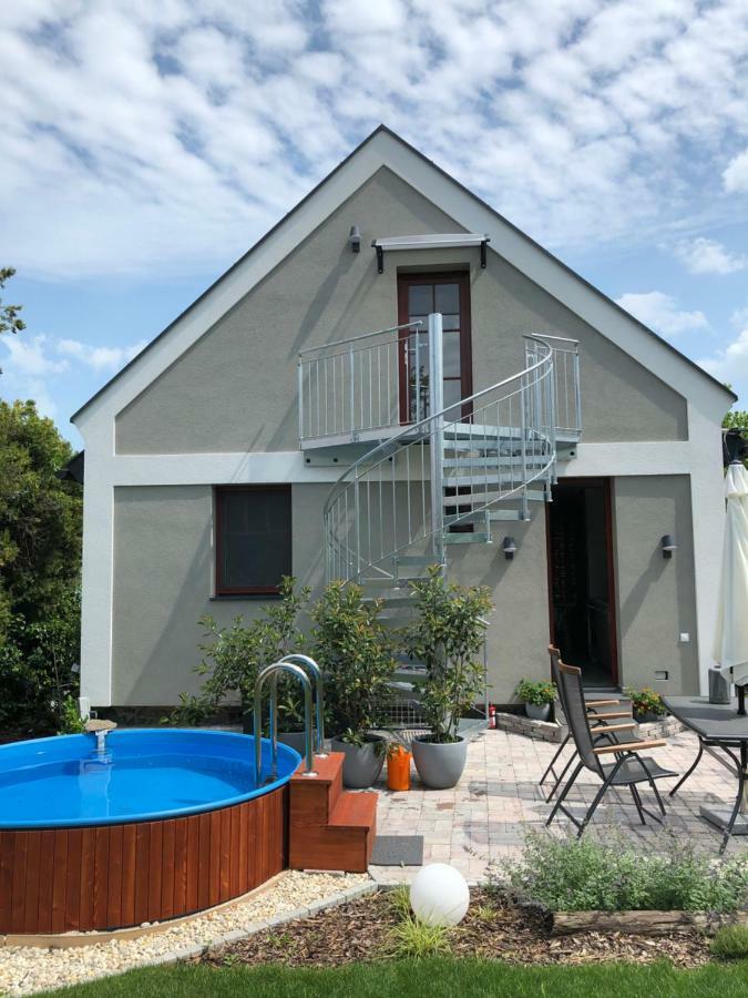 Riza Villa บาดัคชอยโตมาย ภายนอก รูปภาพ